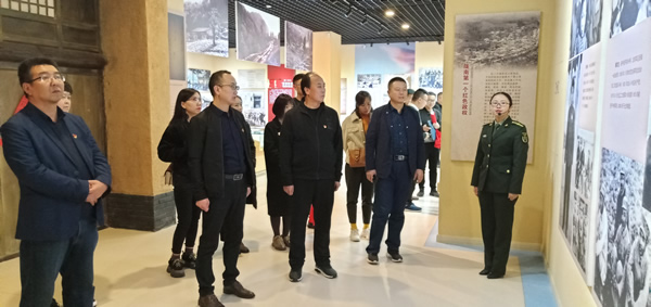 市龍江集團(tuán)開(kāi)展“不忘初心、牢記使命”主題黨日活動(dòng)